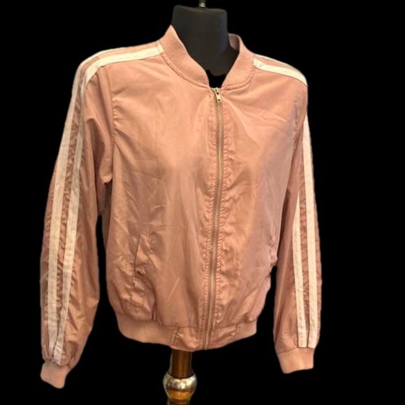 Medium New Look pink en point satin full zip varsity  jacket coat - Picture 5 of 13